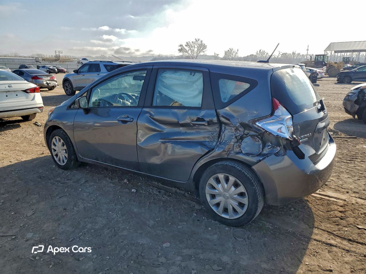 Nissan Versa 2016