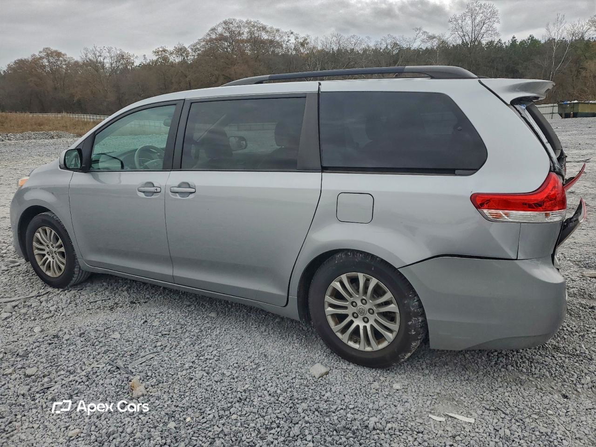 Toyota Sienna 2014