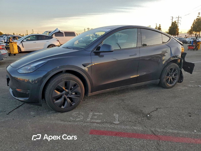 2025 Tesla Model Y - Image 1 of 5
