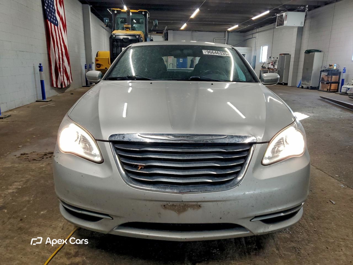 Chrysler 200 2011