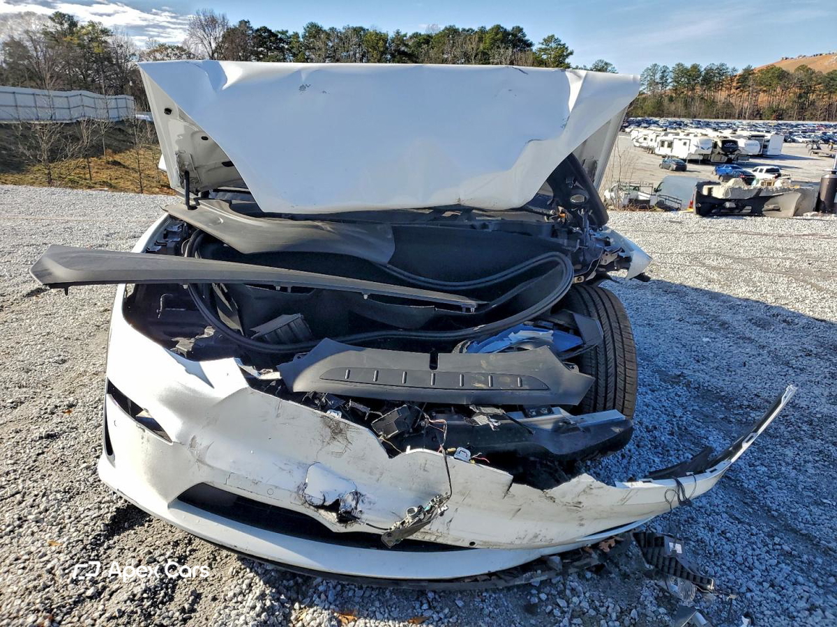 Tesla Model X 2022