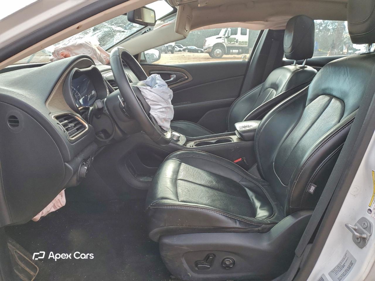 Chrysler 200 2015