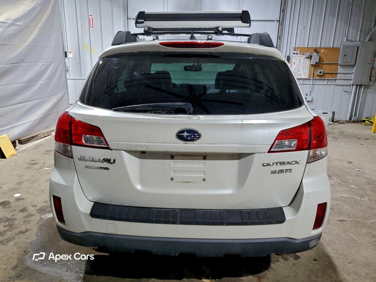 Subaru Outback 2011