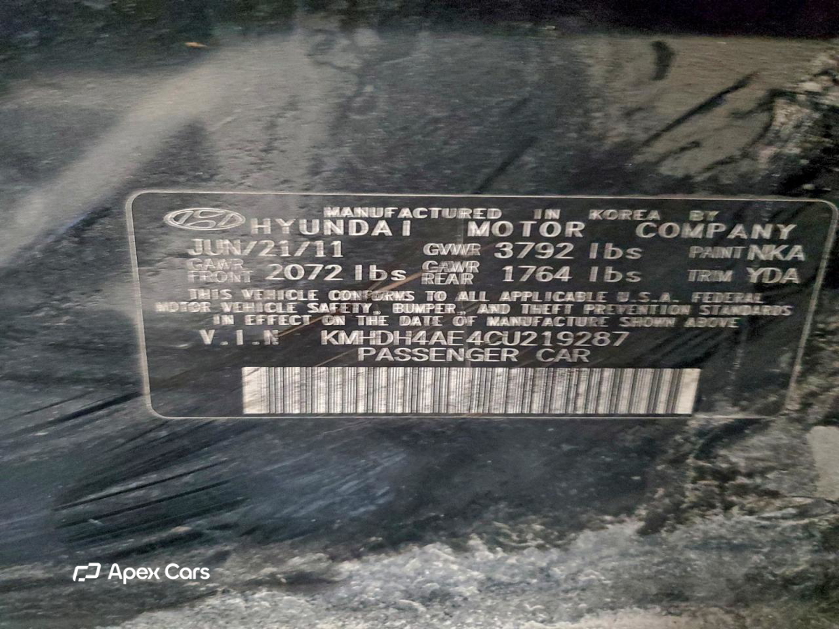 Hyundai Elantra 2012
