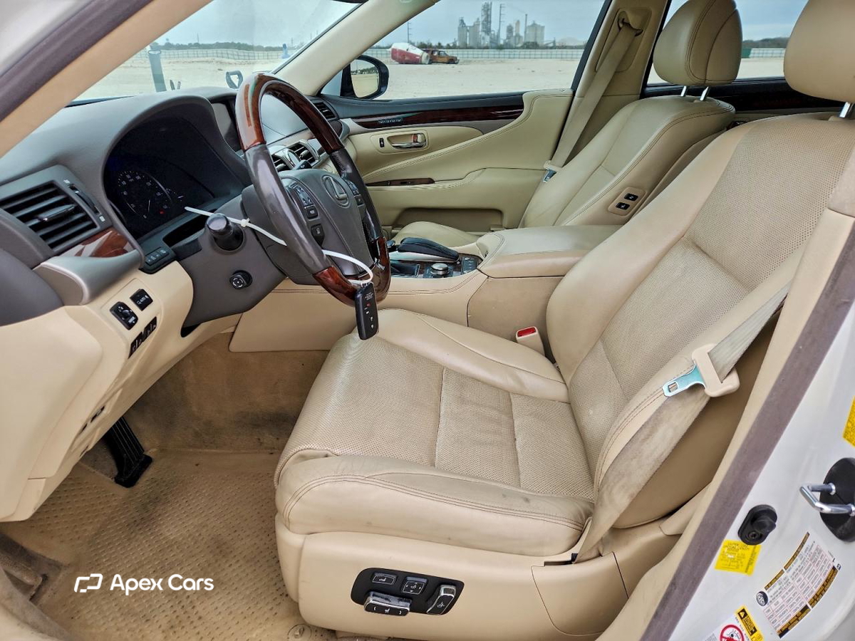 Lexus LS 2013