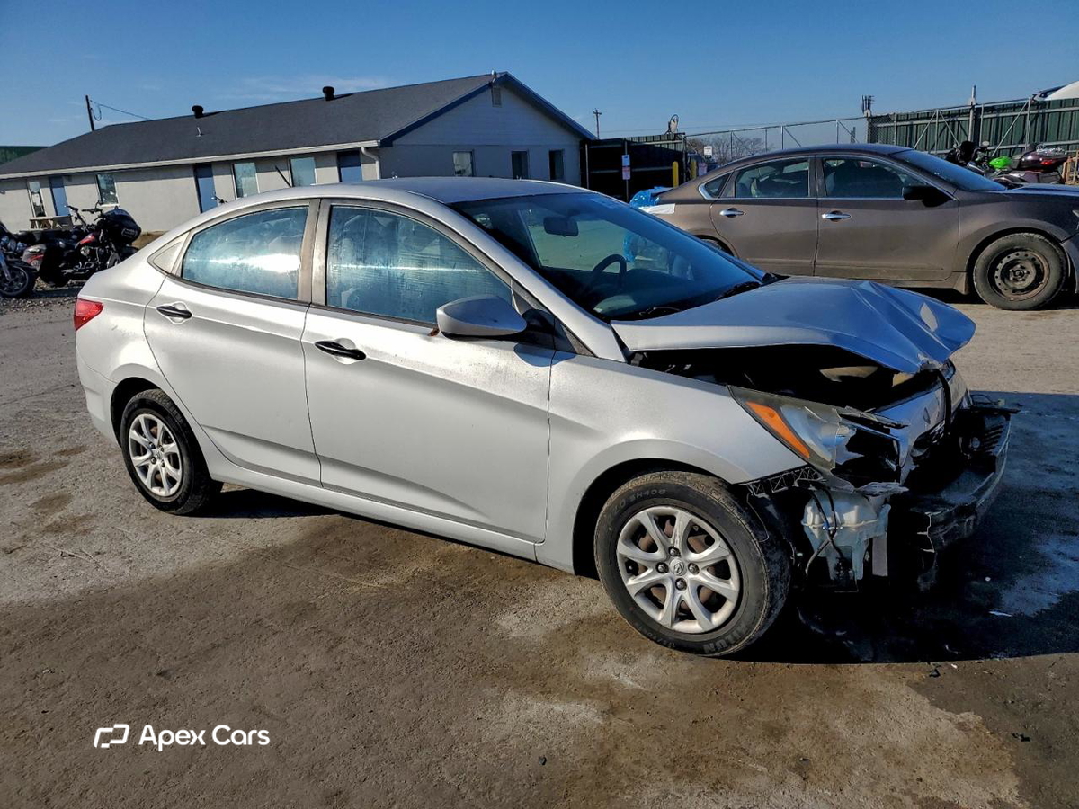 Hyundai Accent 2012