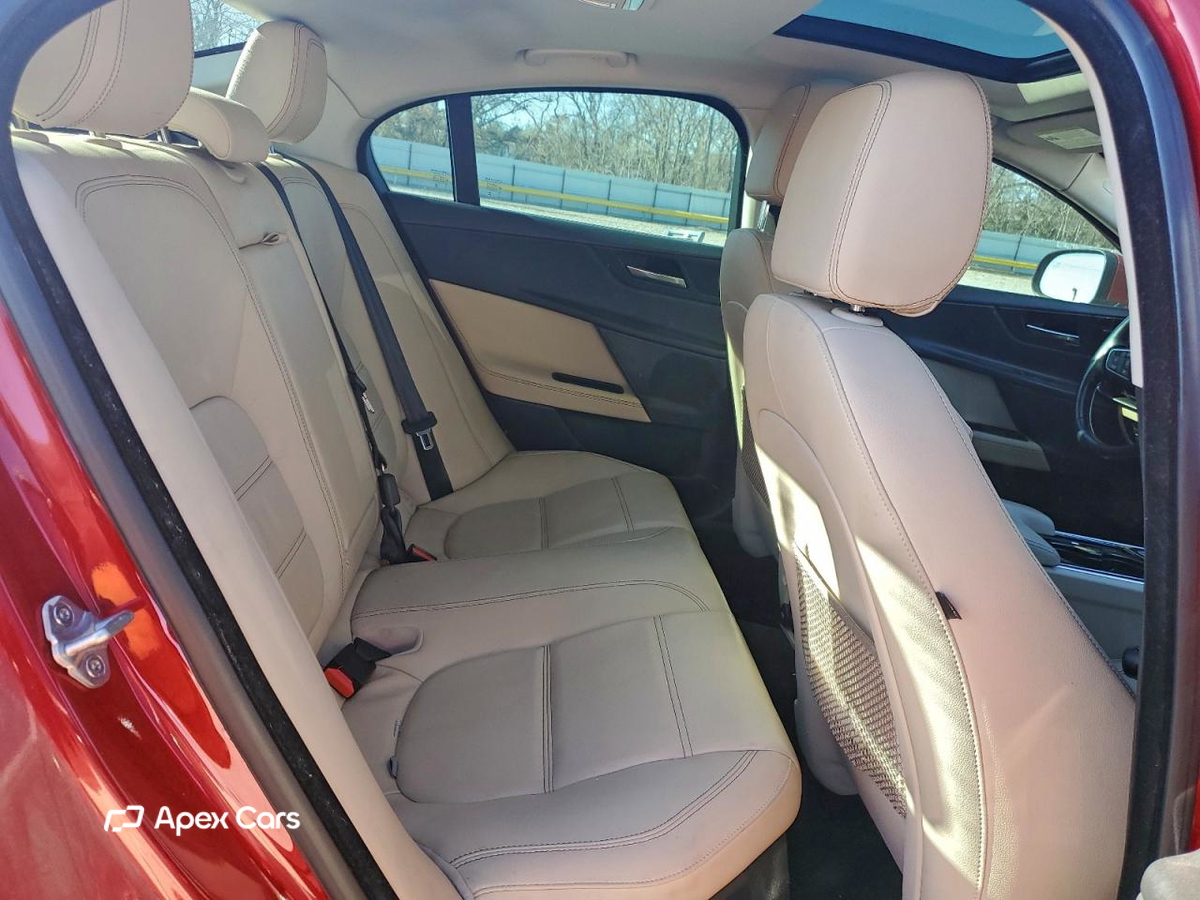 Jaguar XE 2017