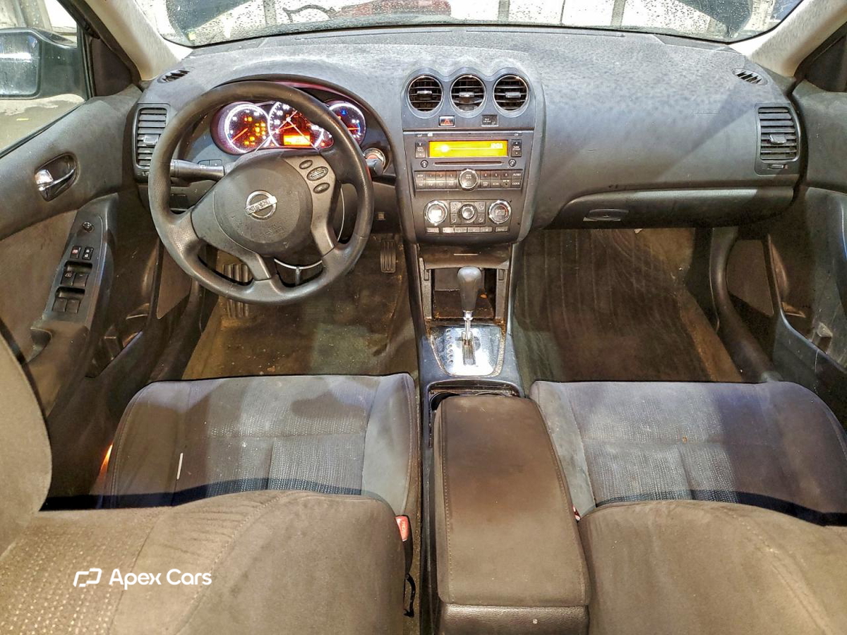 Nissan Altima 2010