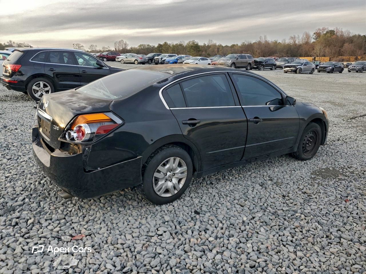 Nissan Altima 2010