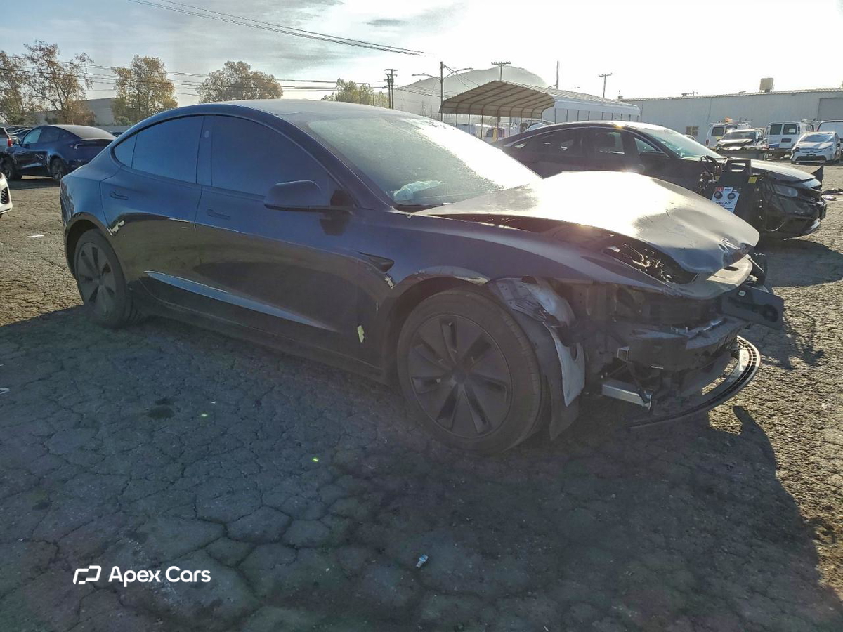 Tesla Model 3 2024