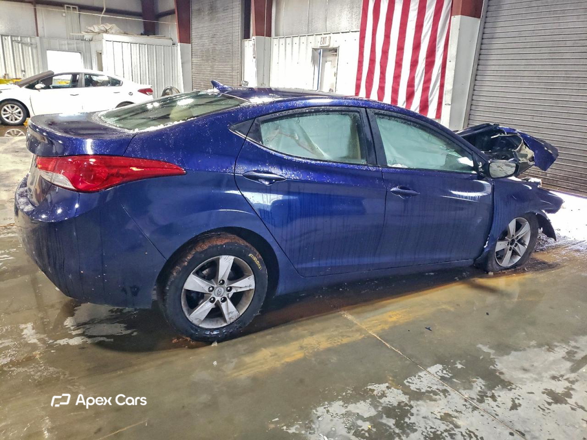 Hyundai Elantra 2013