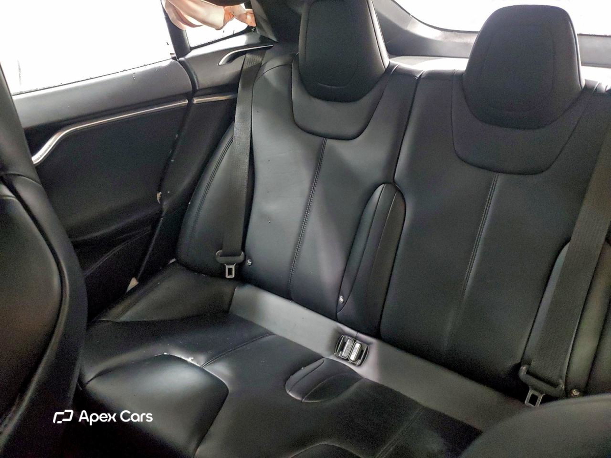 Tesla Model S 2016