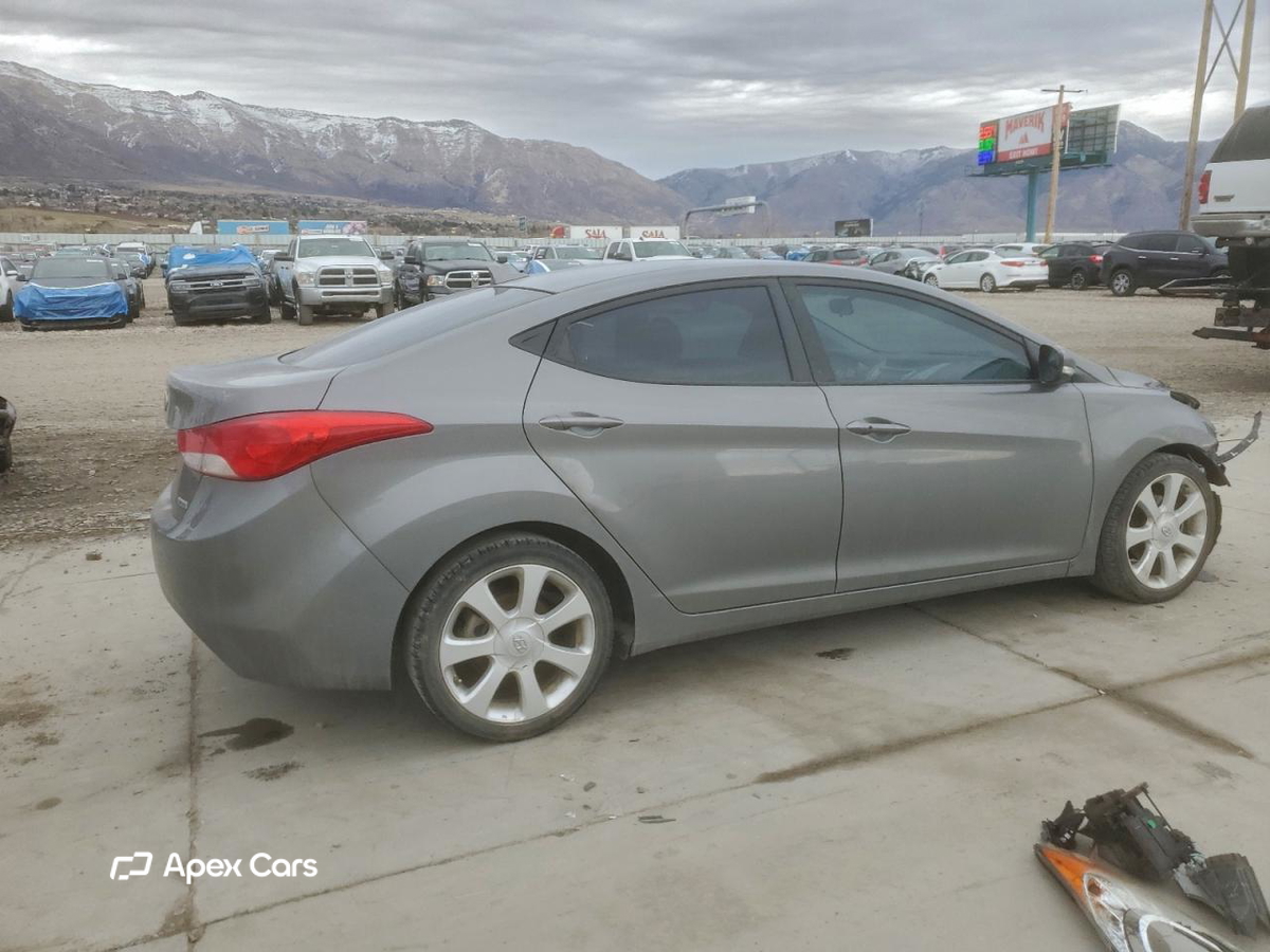 Hyundai Elantra 2013