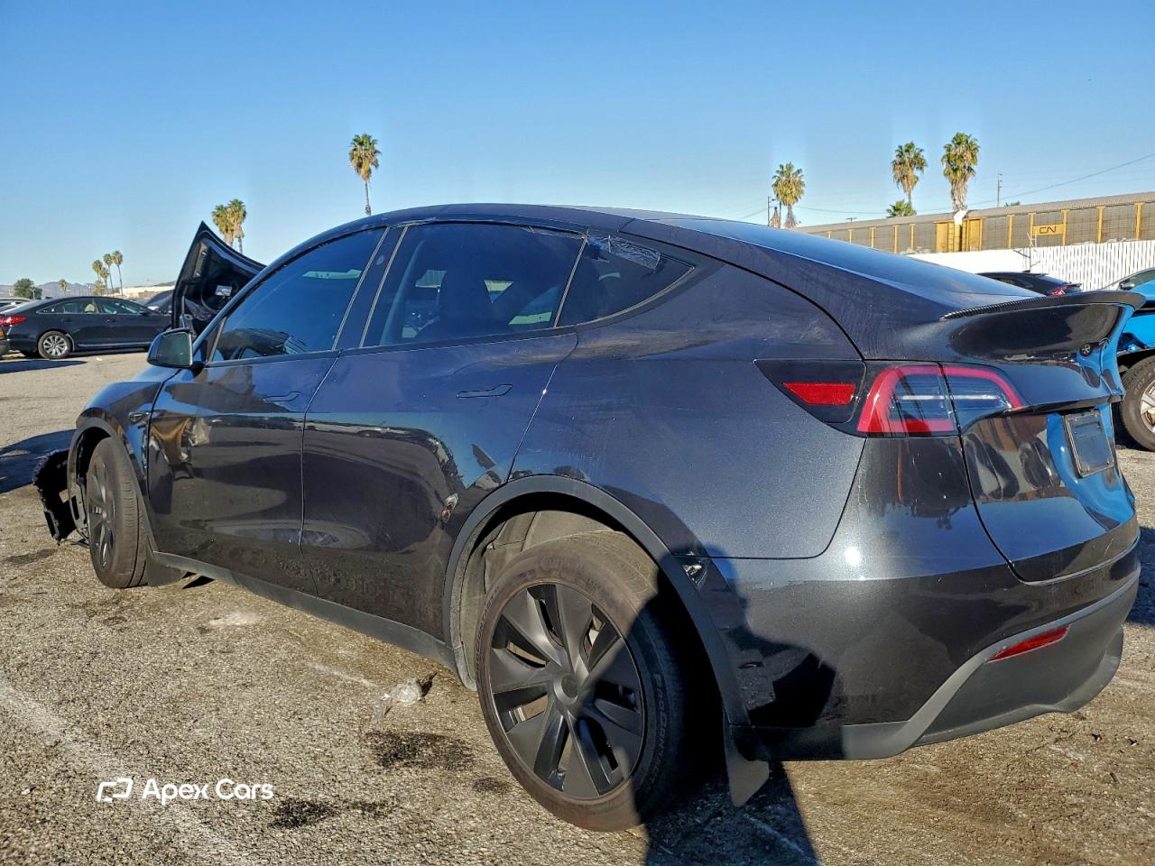 Tesla Model Y 2025