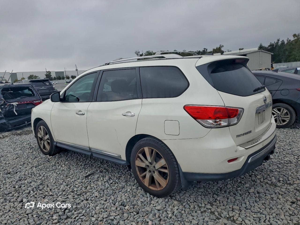 Nissan Pathfinder 2016