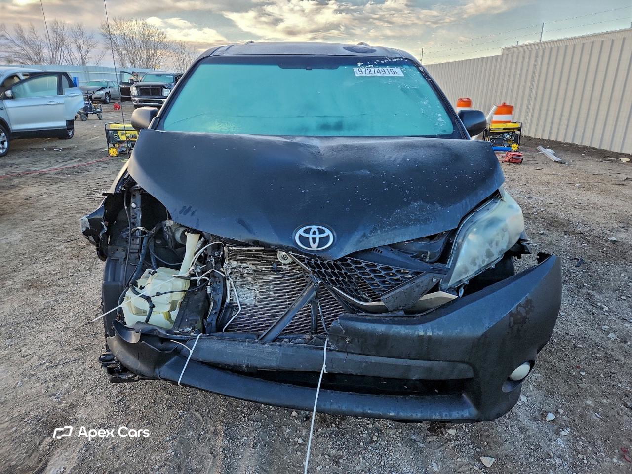 Toyota Sienna 2013