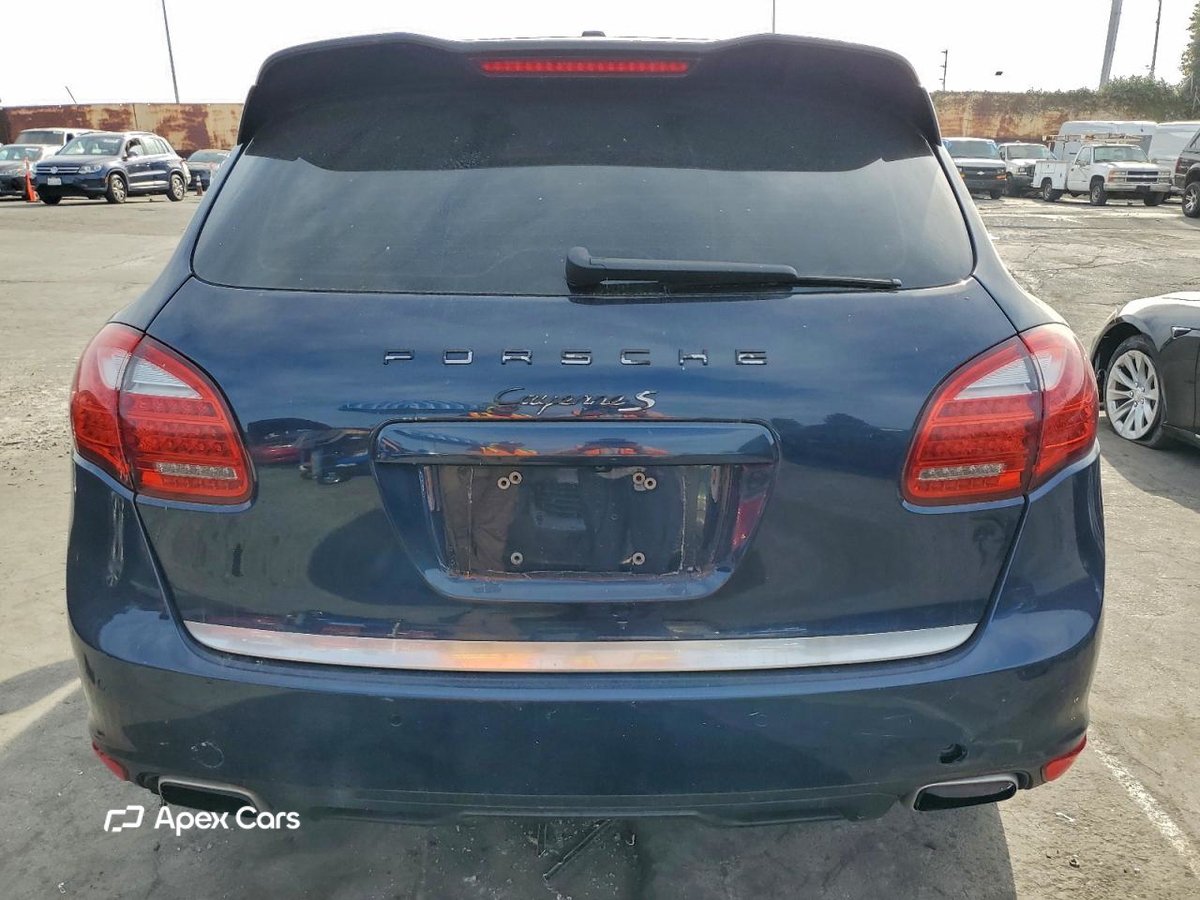 Porsche Cayenne 2011