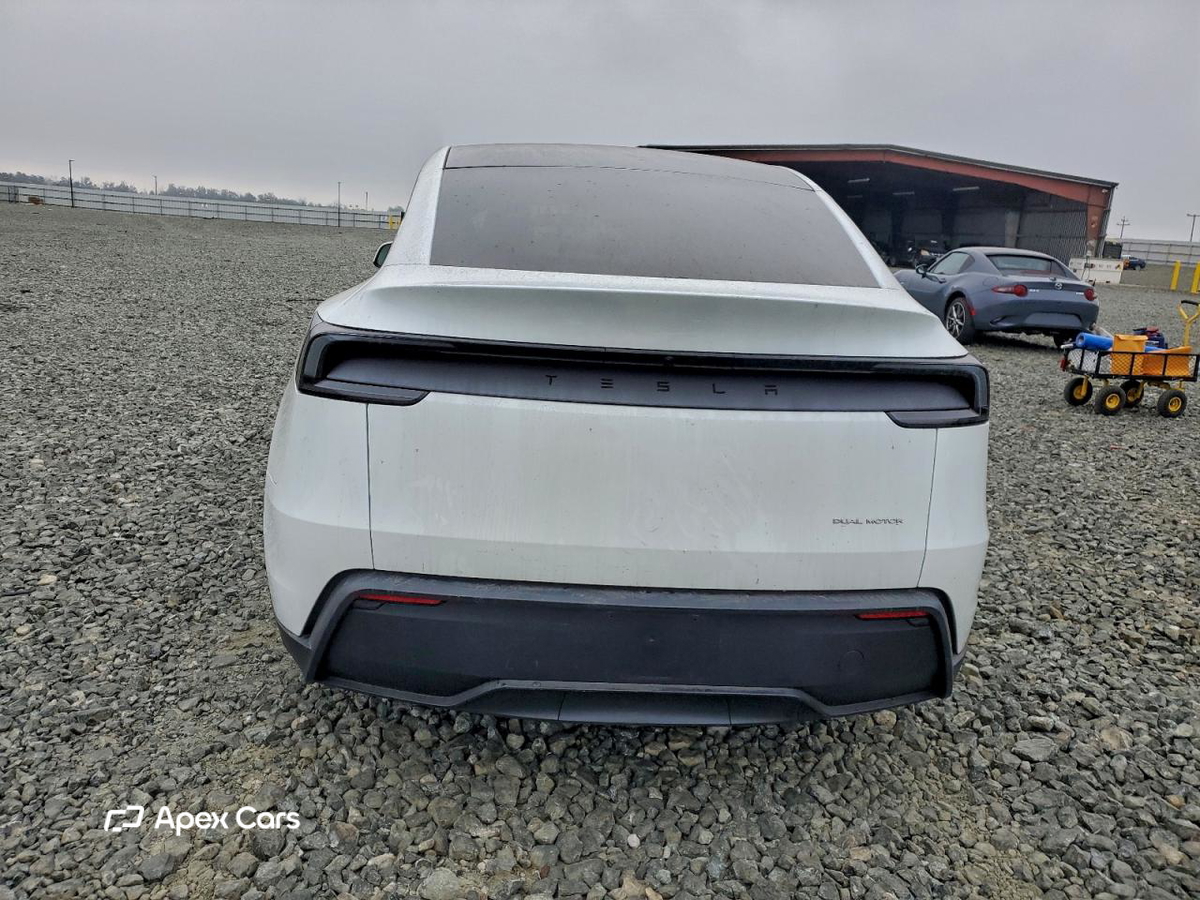 Tesla Model Y 2026