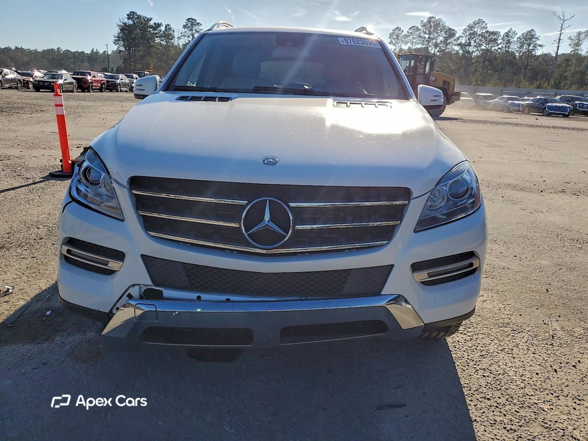 Mercedes-Benz  2015