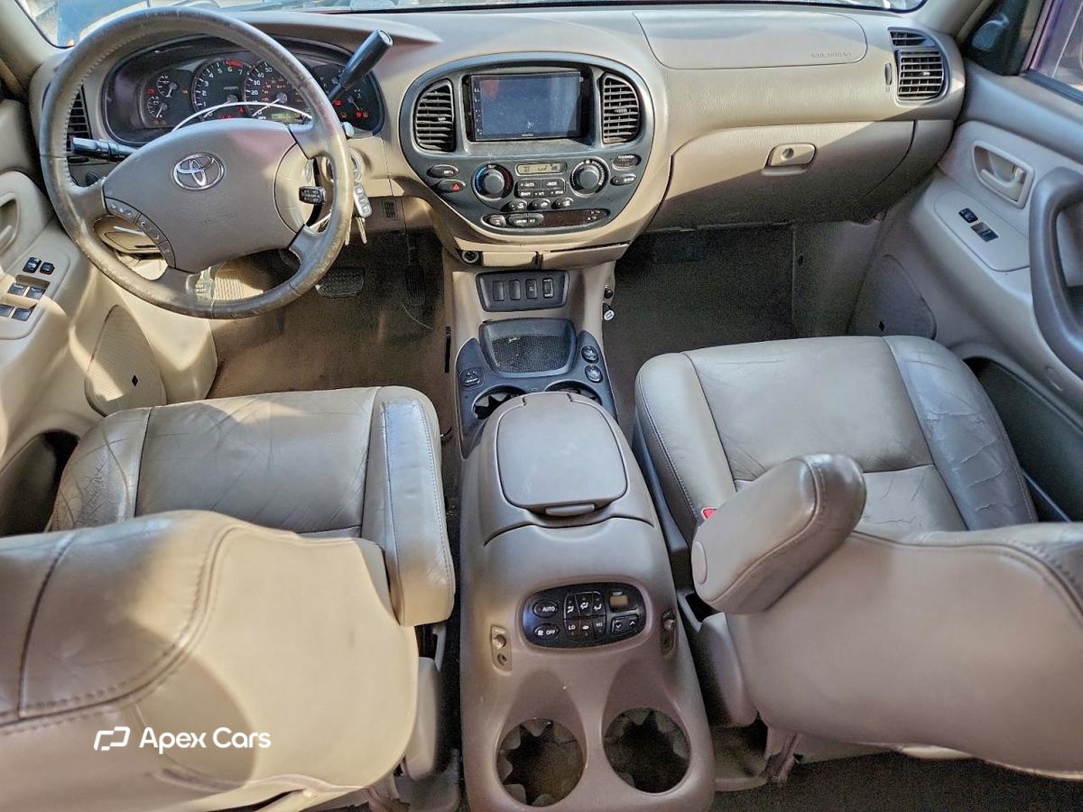 Toyota Sequoia 2005