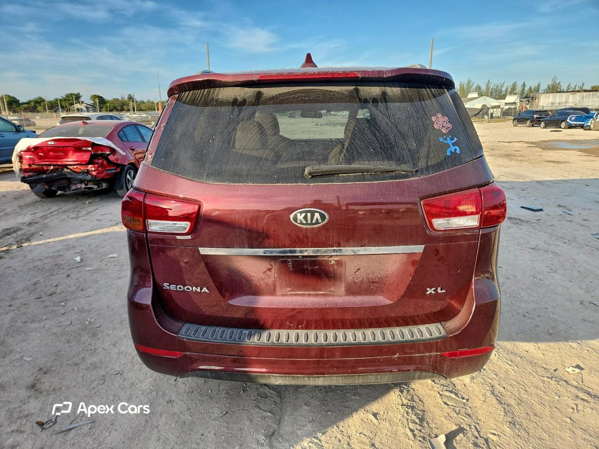 Kia Sedona 2015