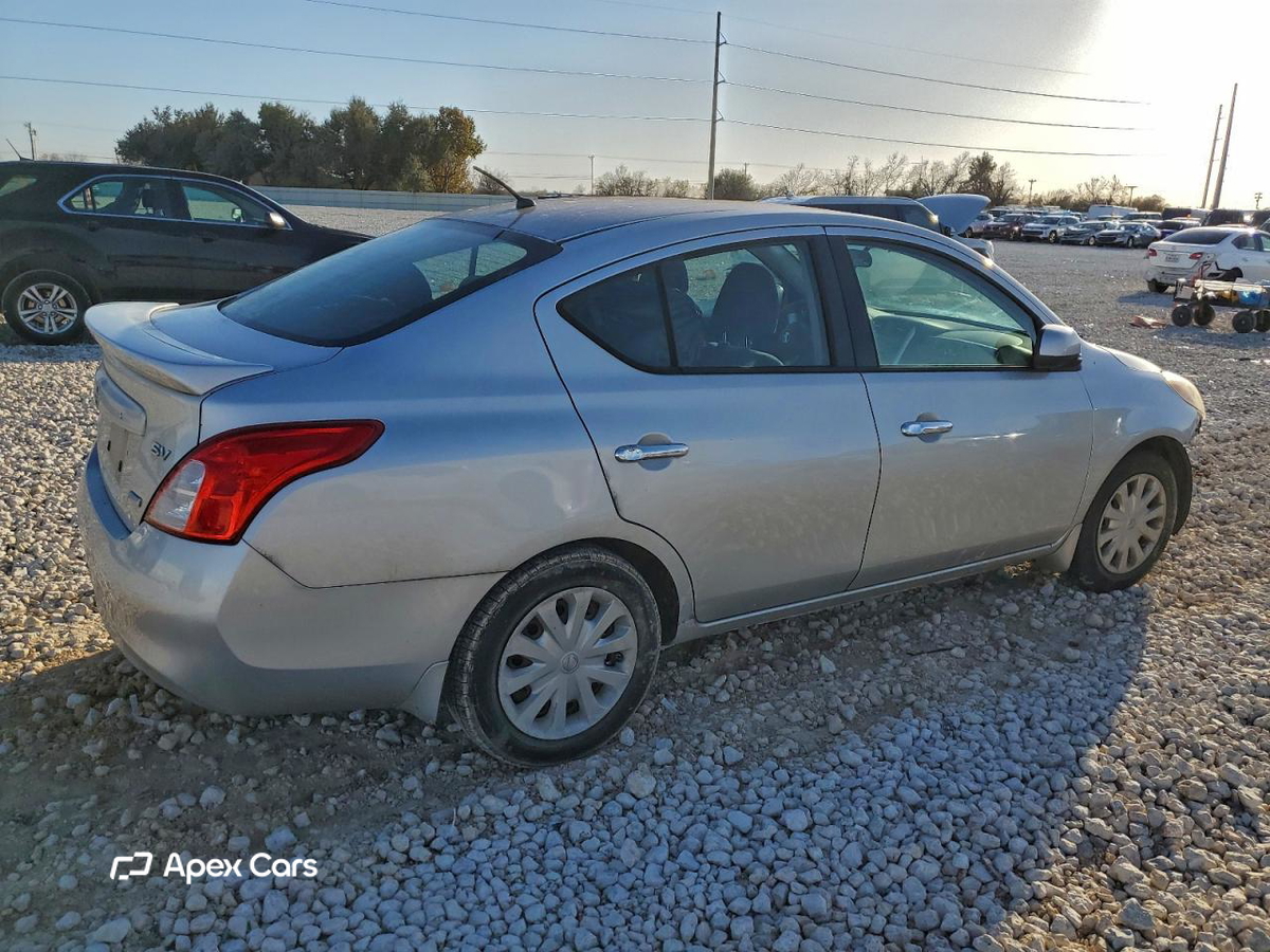 Nissan Versa 2014