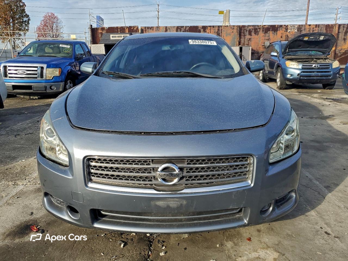 Nissan Maxima 2012
