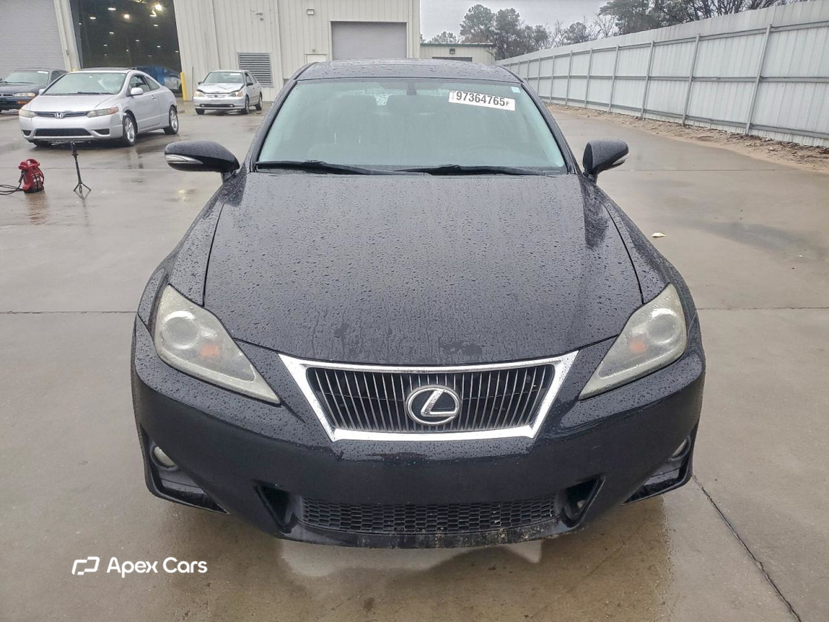 Lexus IS 2011