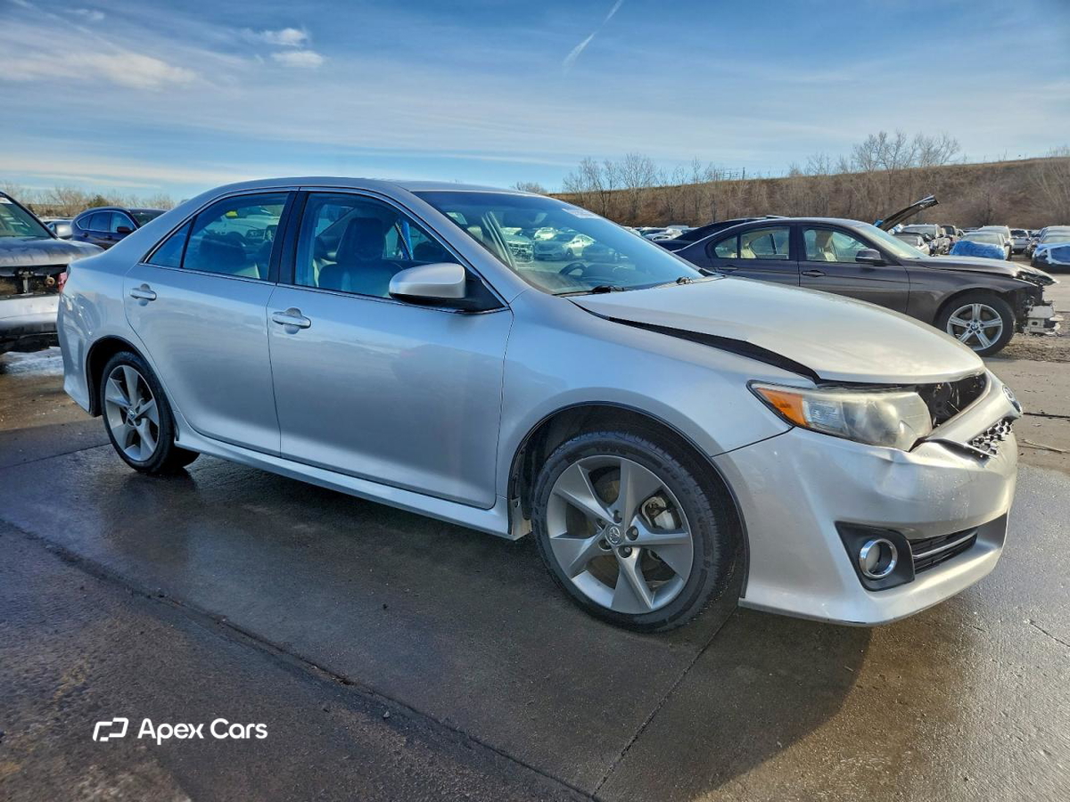 Toyota Camry 2012