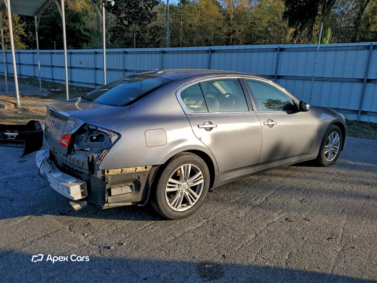 Infiniti G 2011