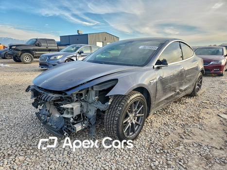 Tesla Model 3 2020 - Image 1 of 13