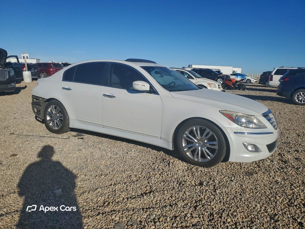Hyundai Genesis 2013