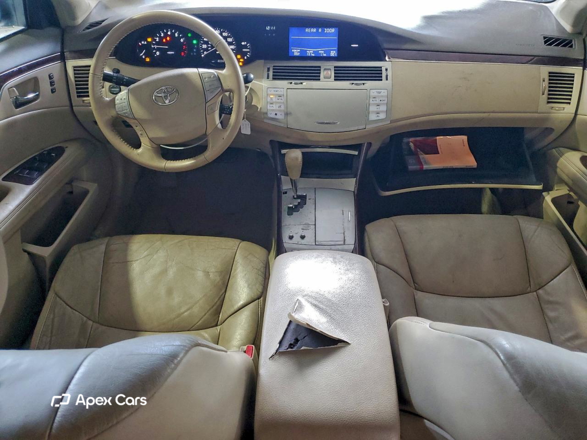 Toyota Avalon 2010