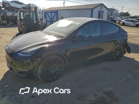 Tesla Model Y 2022 - Image 1 of 14