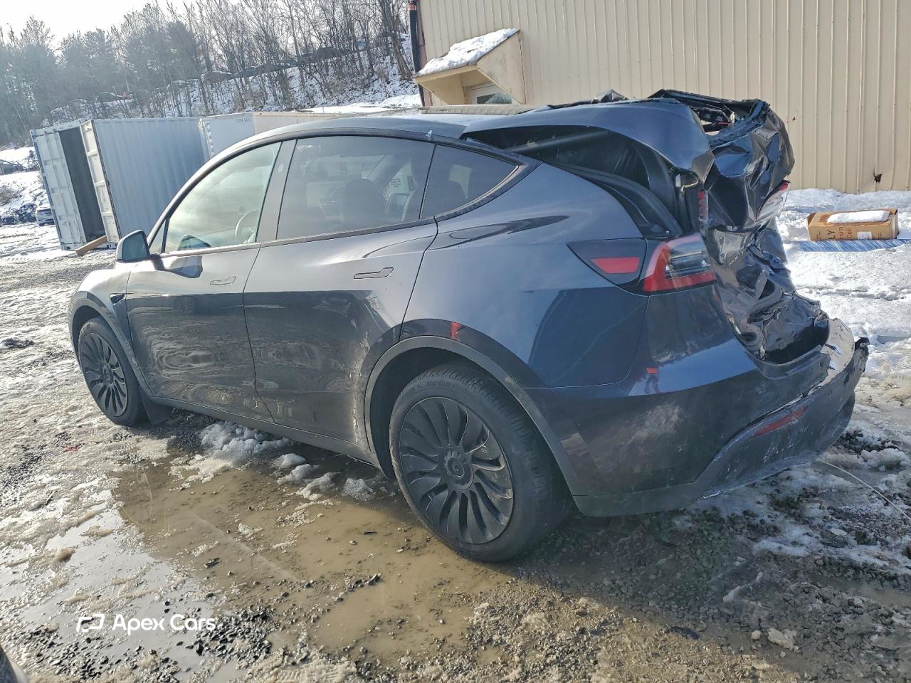 Tesla Model Y 2024