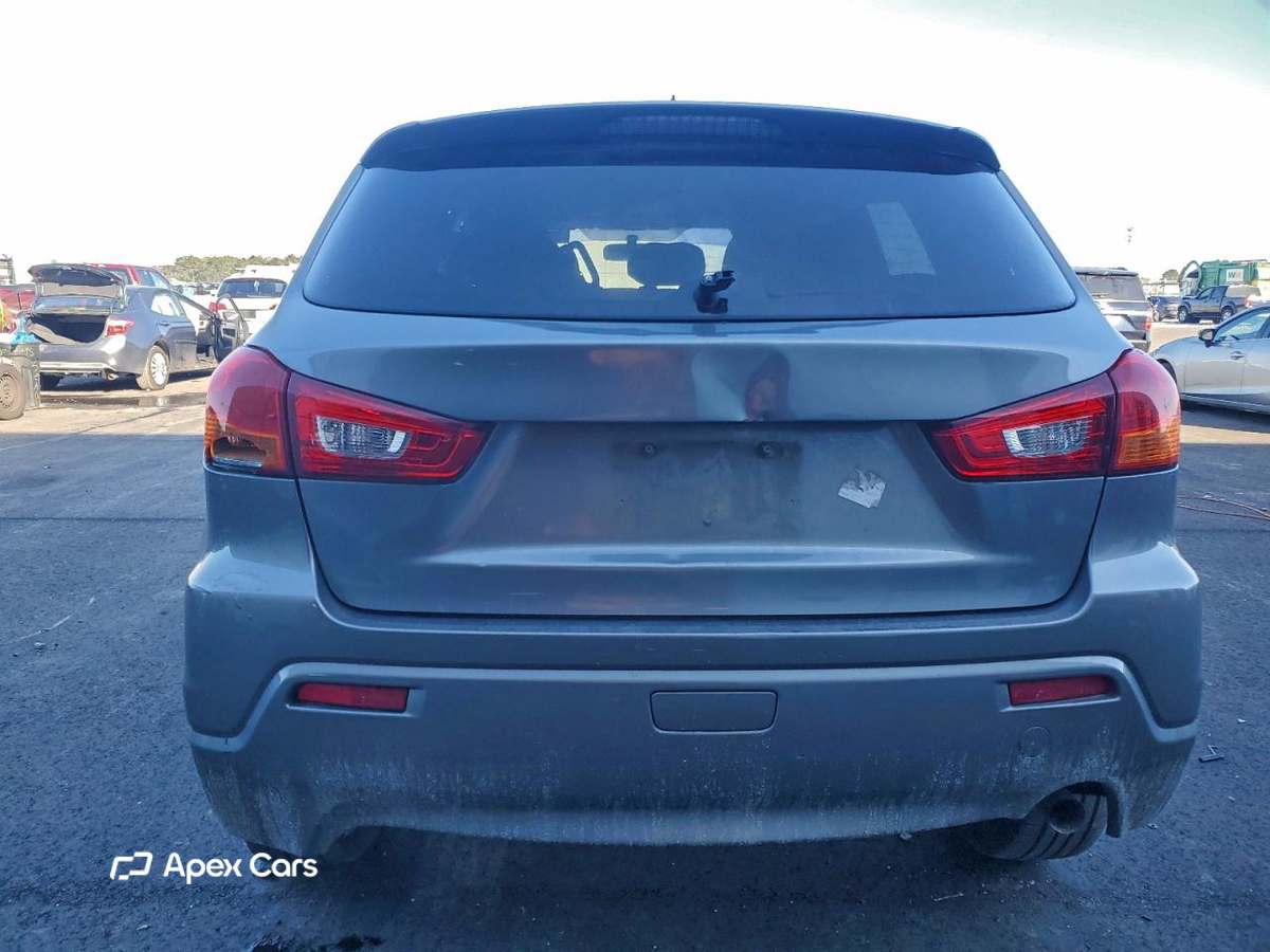 Mitsubishi Outlander 2011
