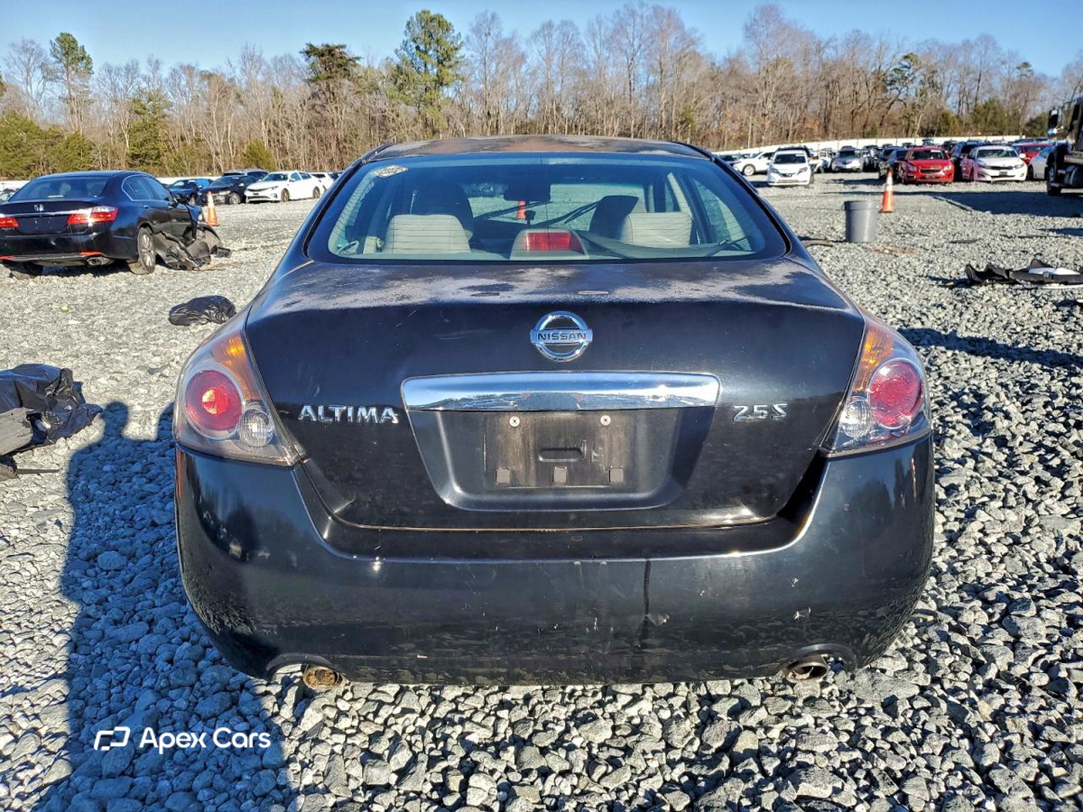 Nissan Altima 2011