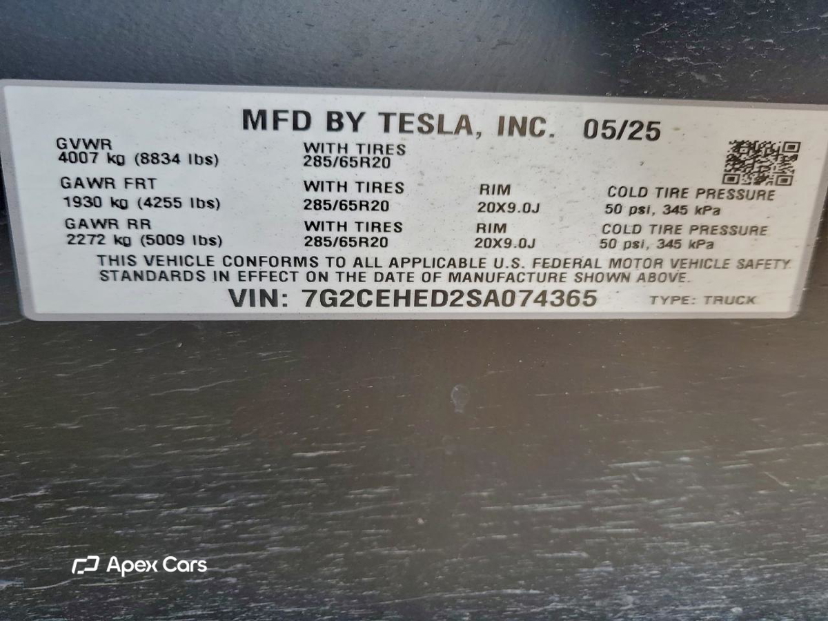 Tesla Cybertruck 2025