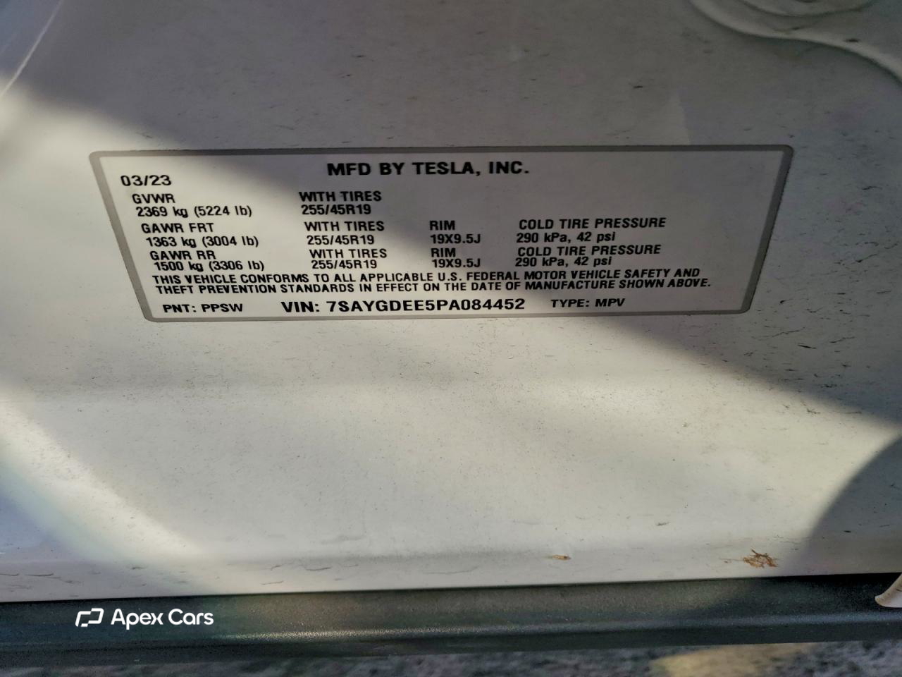 Tesla Model Y 2023