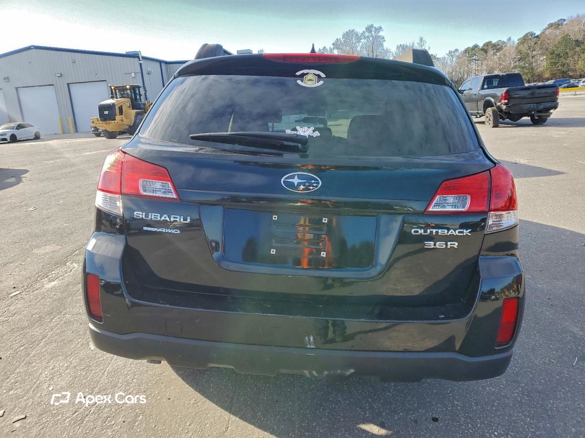 Subaru Outback 2011