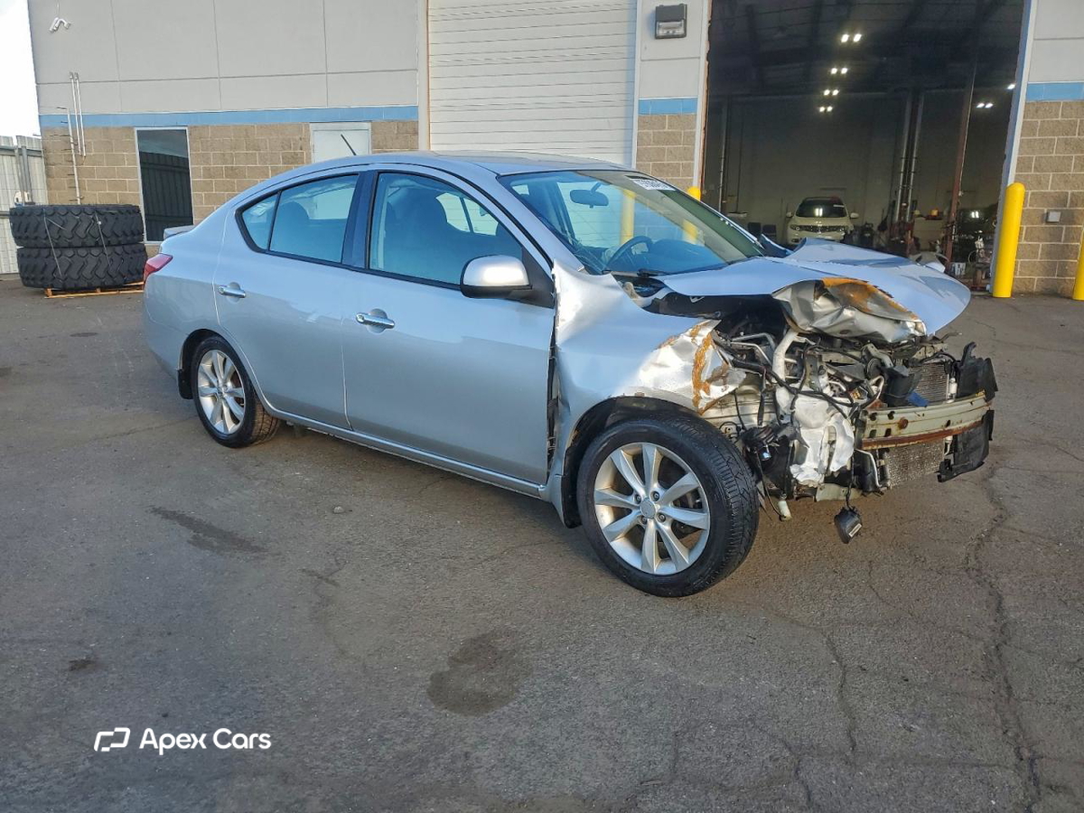 Nissan Versa 2014