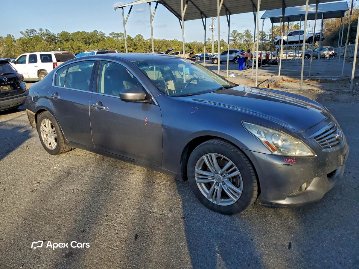 Infiniti G 2011