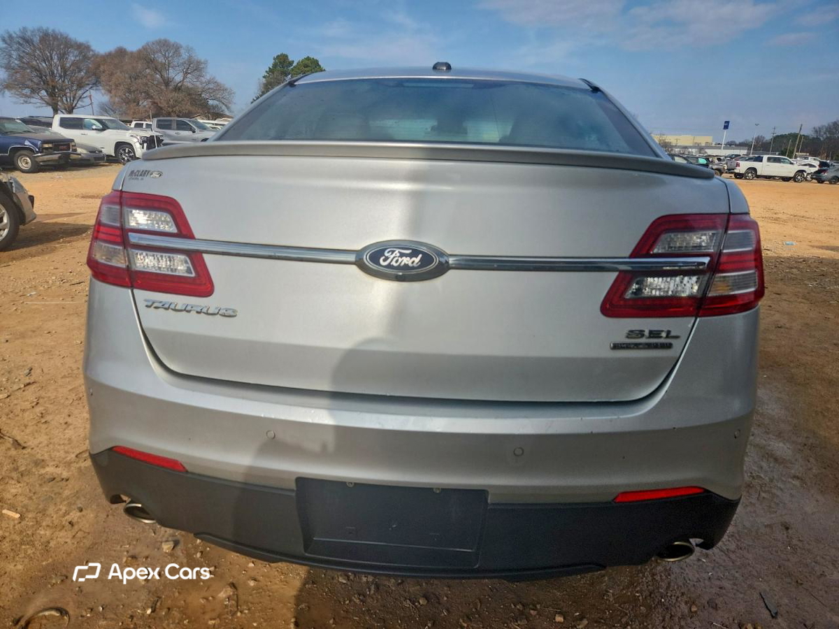 Ford Taurus 2016