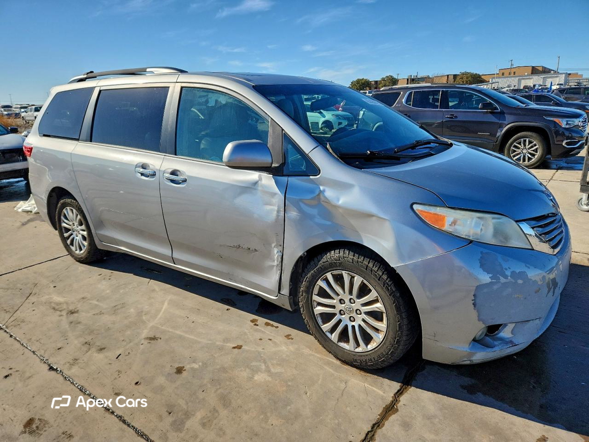 Toyota Sienna 2016