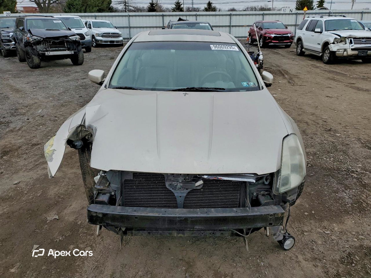 Nissan Maxima 2006