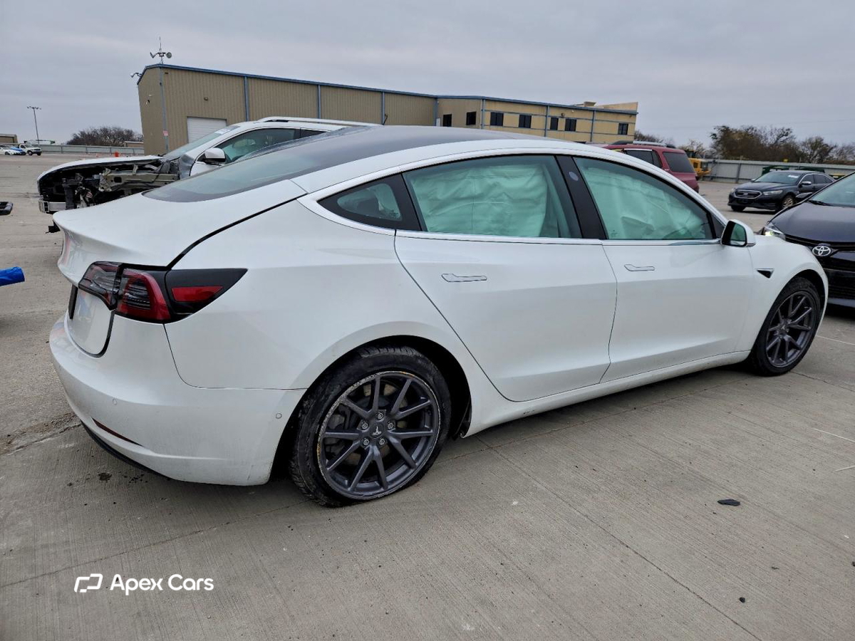 Tesla Model 3 2020
