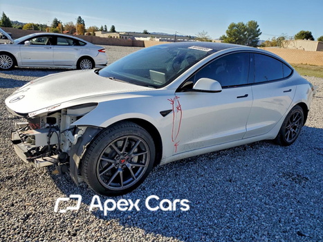 Tesla Model 3 2021 - Image 1 of 14