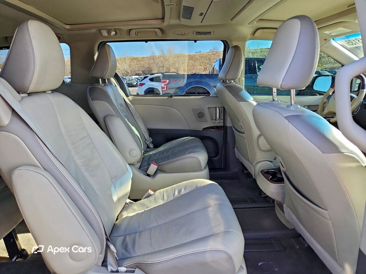 Toyota Sienna 2012