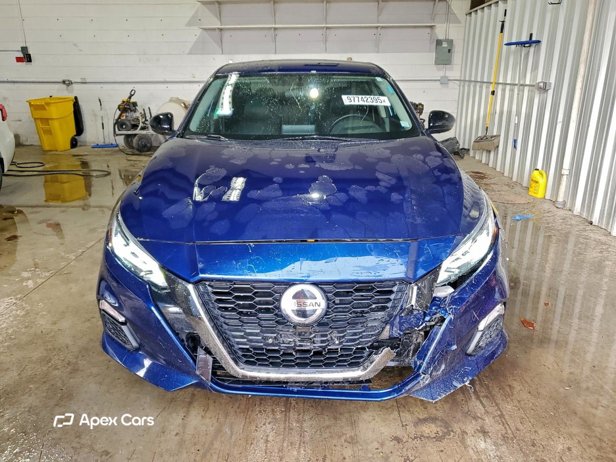 Nissan Altima 2019