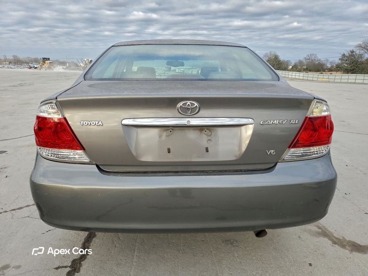 Toyota Camry 2005